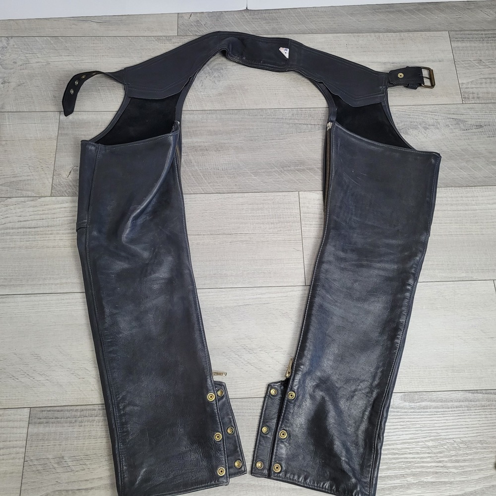 ποΈ Vintage USA Black Biker Leather Chapsβ Snaps/Zippers Unisex Medium Moto - Picture 9 of 16